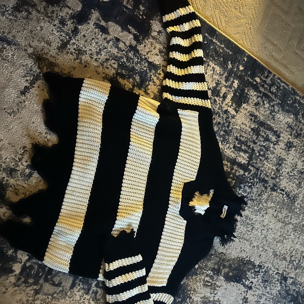Sweater only wore once